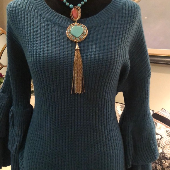 Gorgeous sweater - Picture 2 of 8